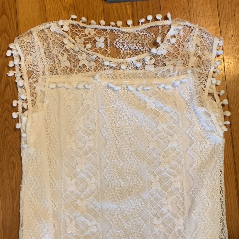 FAVOLOOK WHITE MINIDRESS TUNIC WITH WHITE LACE OVERLAY